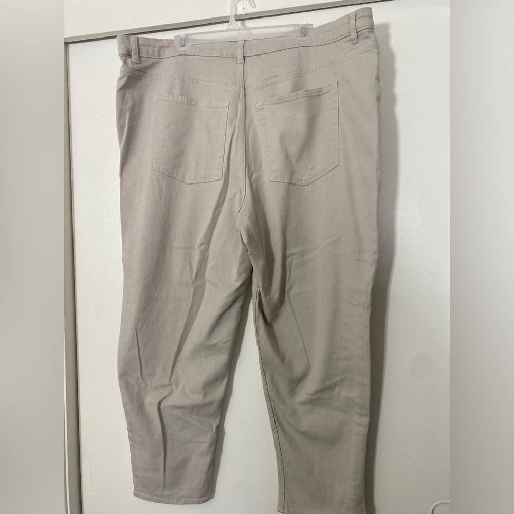 H&M Ladies XXL Loose Fit Cream Colored Pants - Picture 2 of 4
